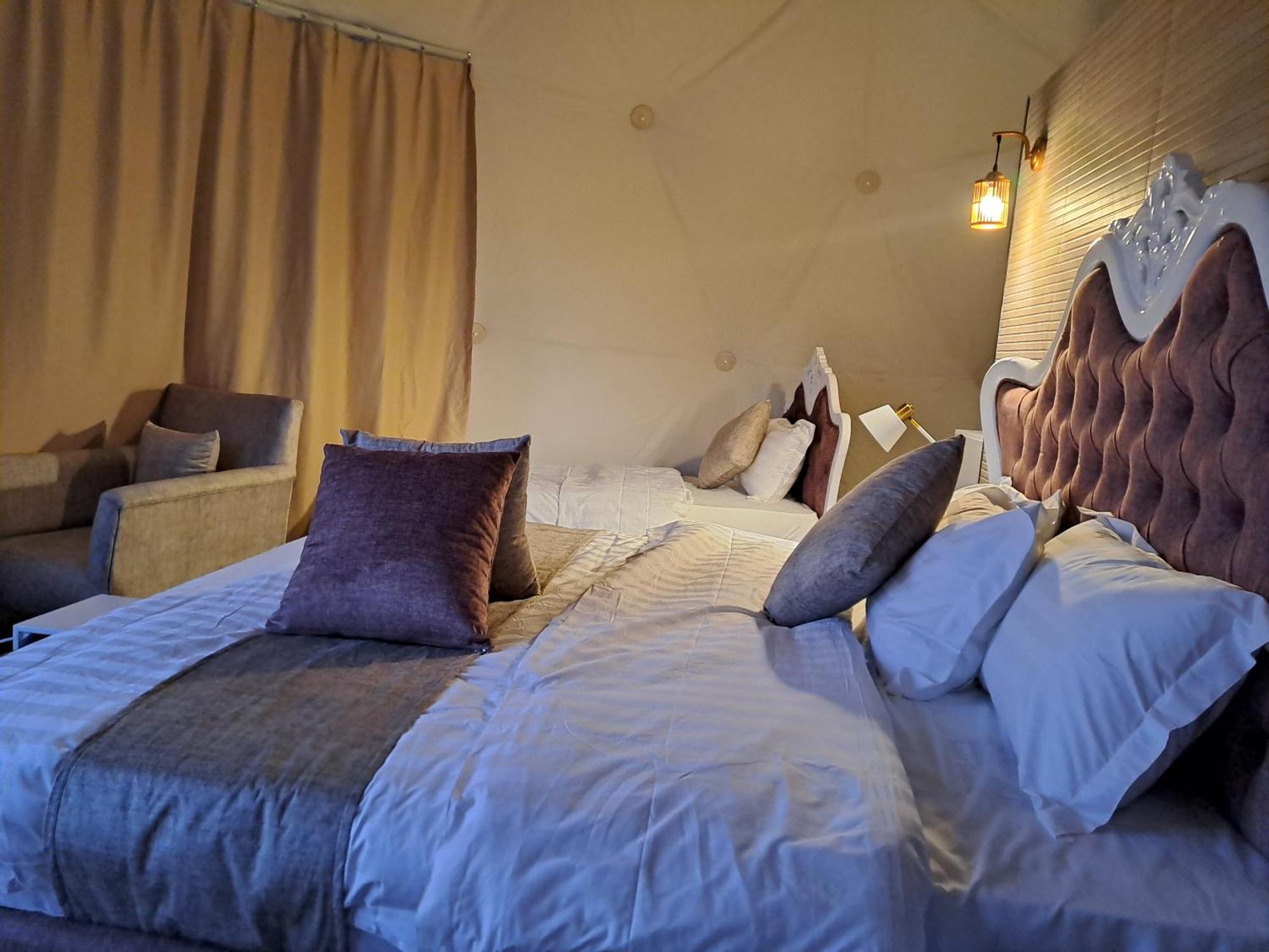 Taj Wadi Rum Camp エクステリア 写真
