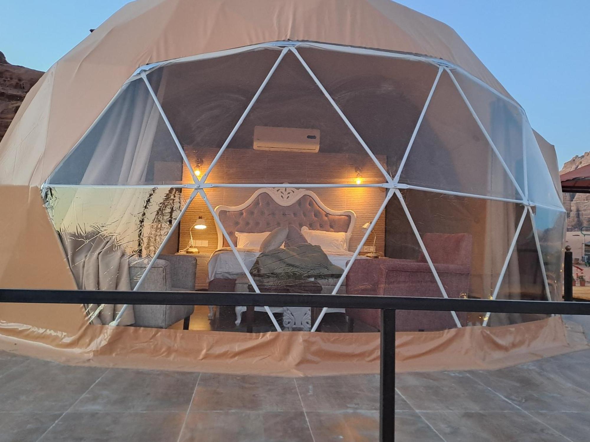Taj Wadi Rum Camp エクステリア 写真