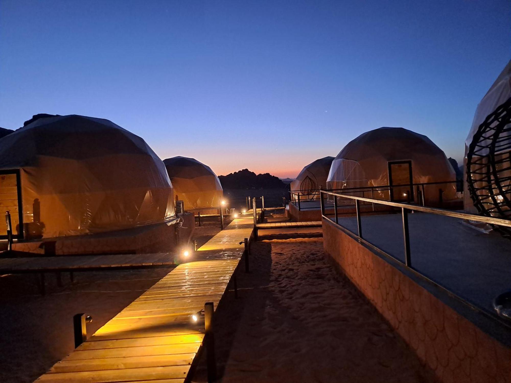 Taj Wadi Rum Camp エクステリア 写真