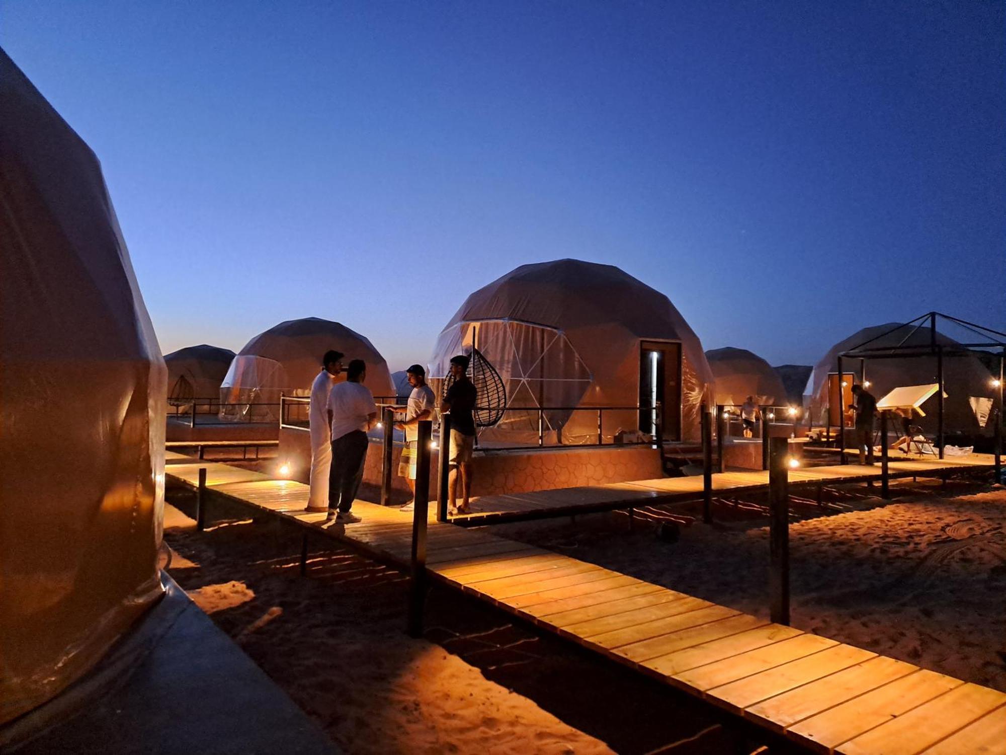 Taj Wadi Rum Camp エクステリア 写真