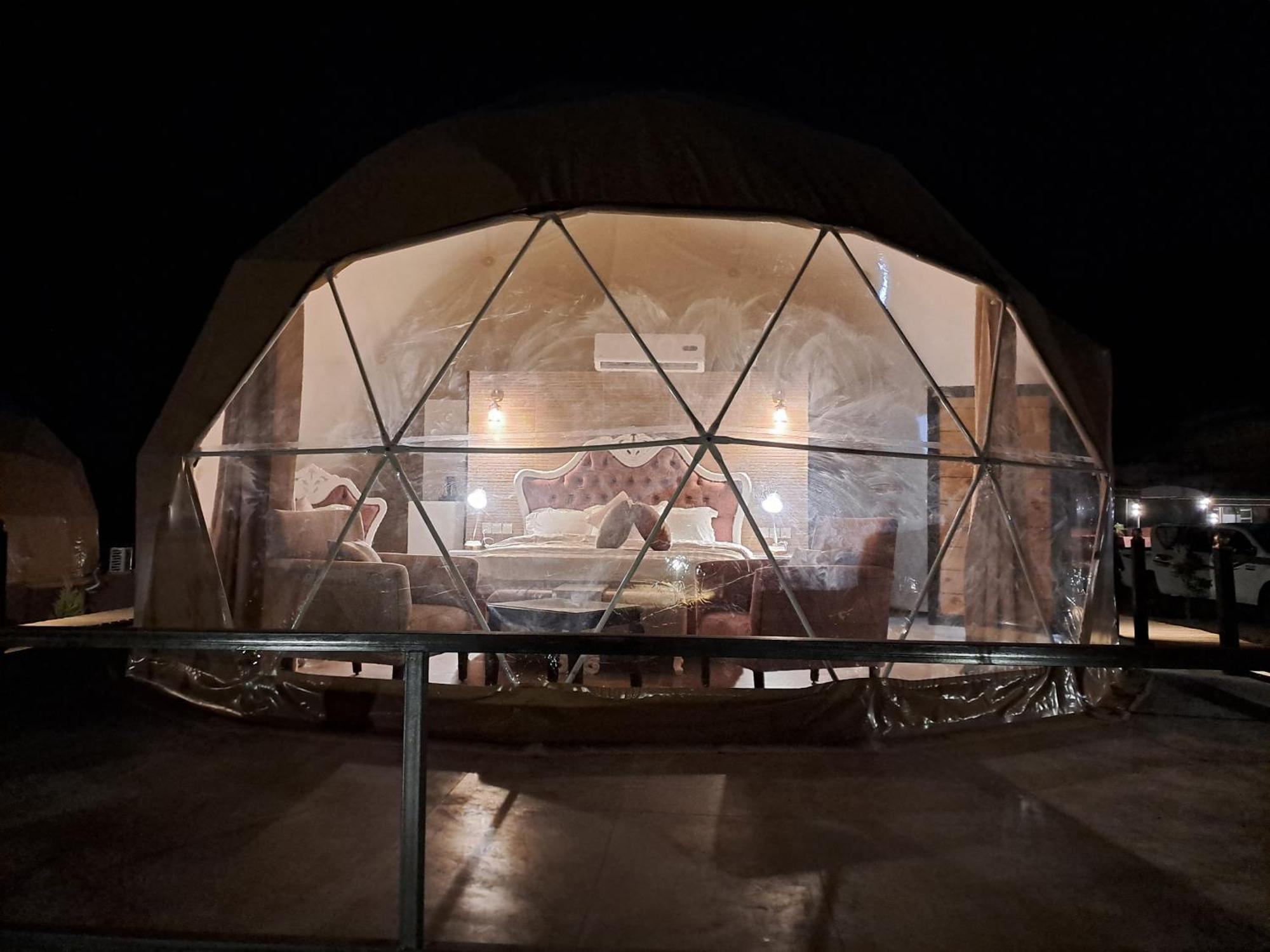 Taj Wadi Rum Camp エクステリア 写真