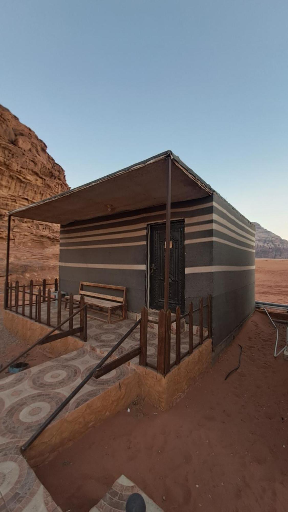 Taj Wadi Rum Camp エクステリア 写真