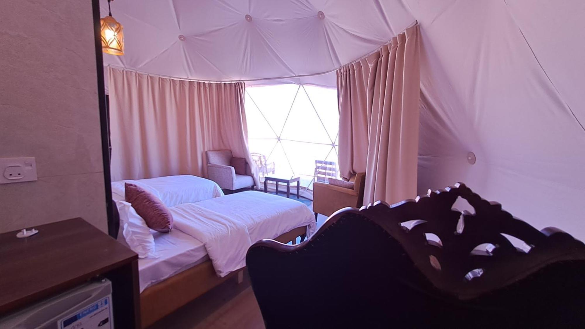 Taj Wadi Rum Camp エクステリア 写真