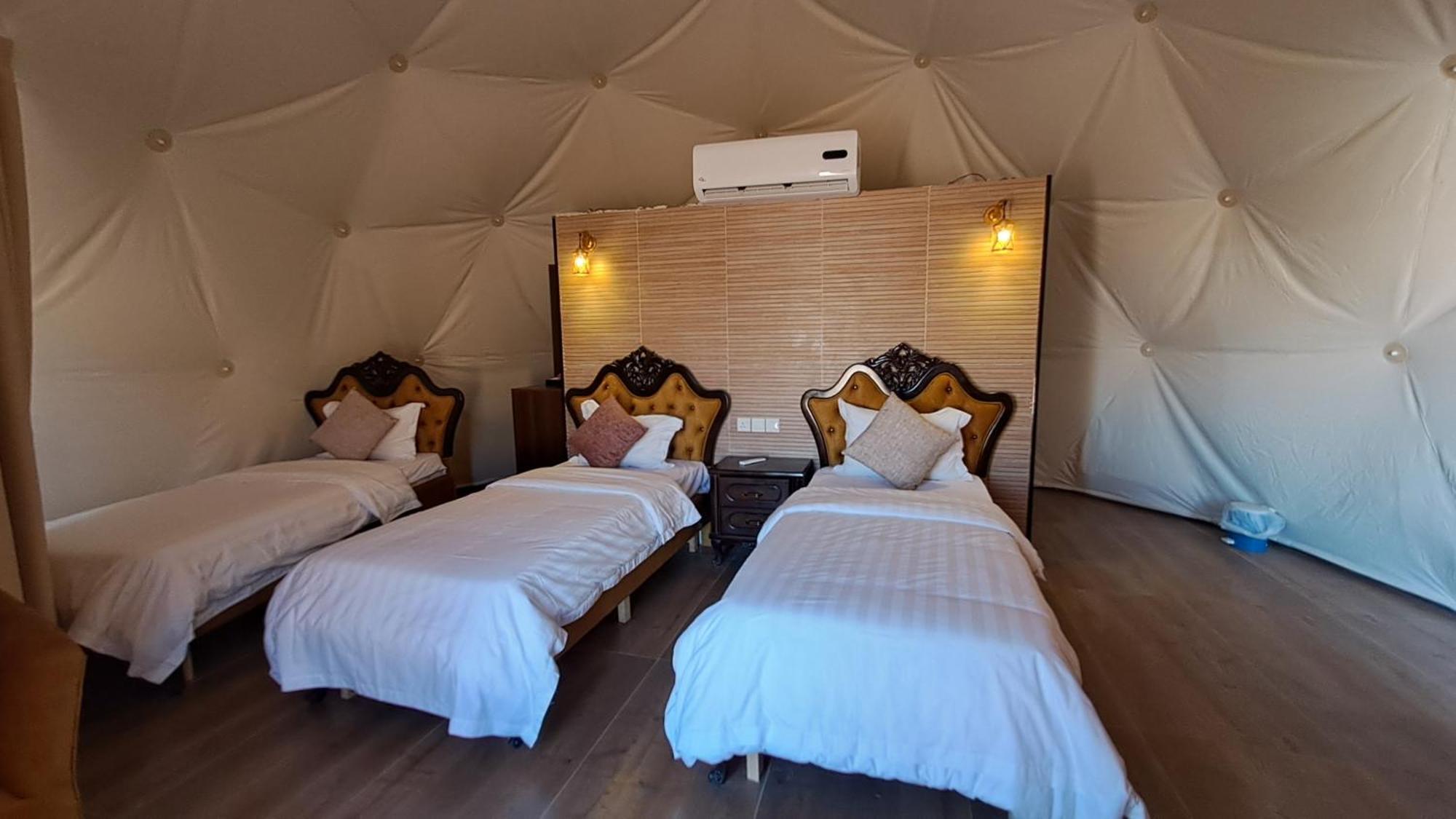 Taj Wadi Rum Camp エクステリア 写真