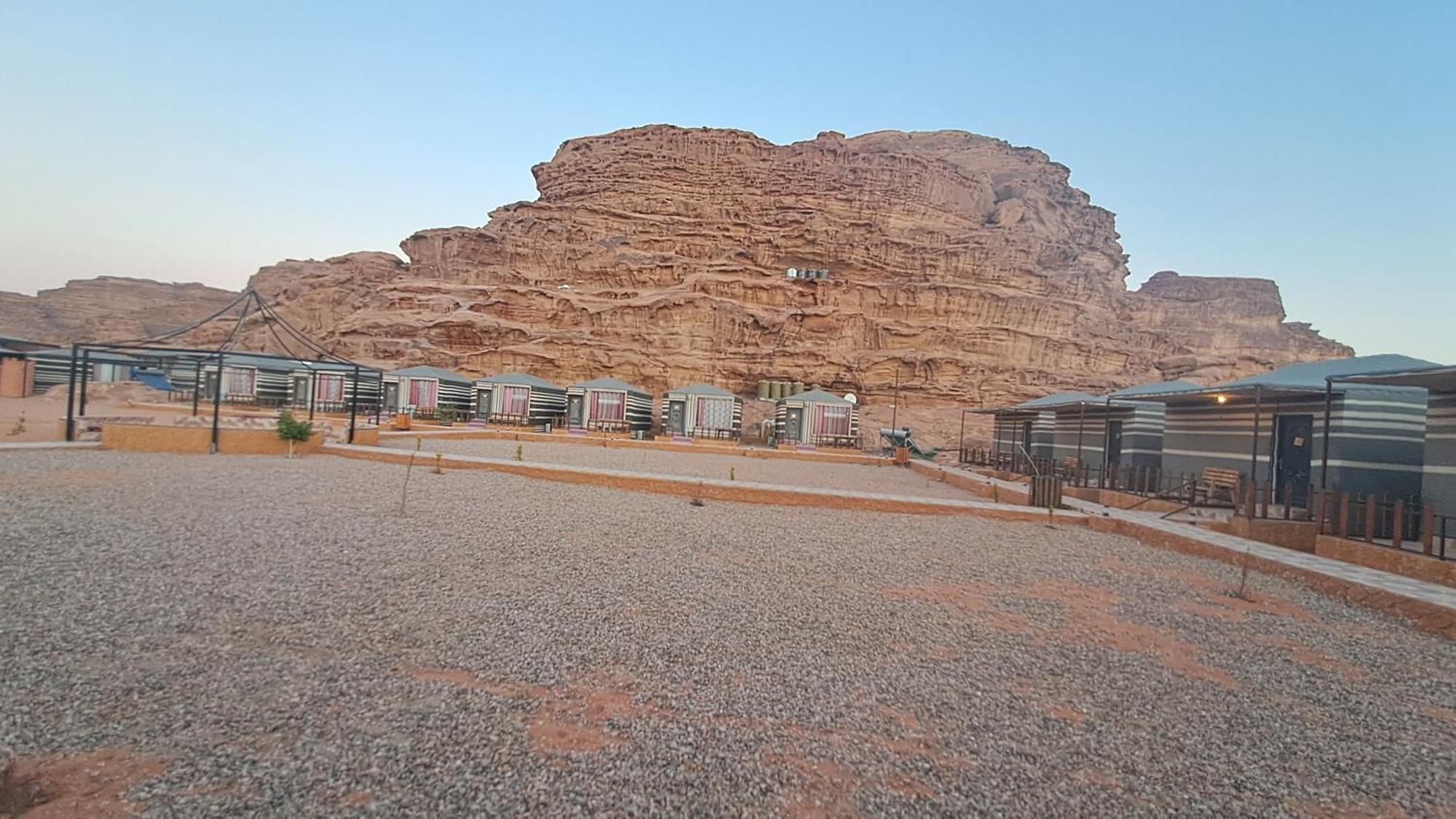 Taj Wadi Rum Camp エクステリア 写真